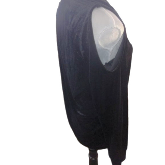 Material Girl Active Black Velour Cold Shoulder Shirt Size Medium - Picture 3 of 6